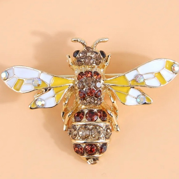 Jewelry - Wasp Rhinestone Brooch